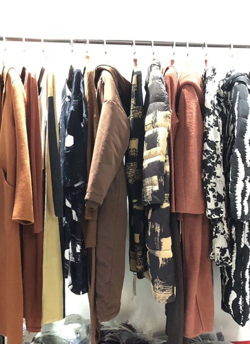 北鎮(zhèn)一二線品牌折扣女裝尾貨一手供貨與鞋帽批發(fā)